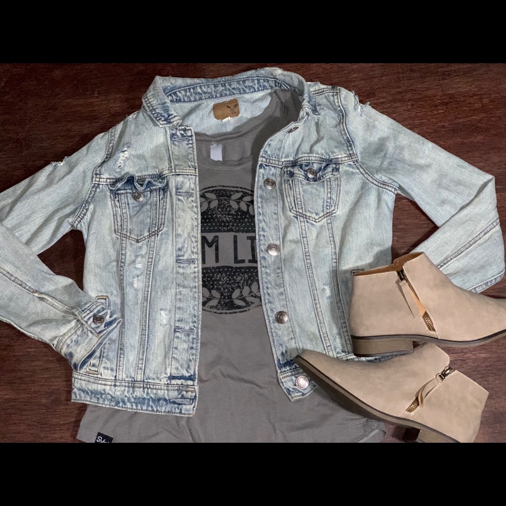 American Eagle Distressed Jean Jacket